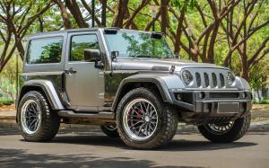 Jeep Wrangler Rubicon X Work on Vossen Wheels (VWS-2)